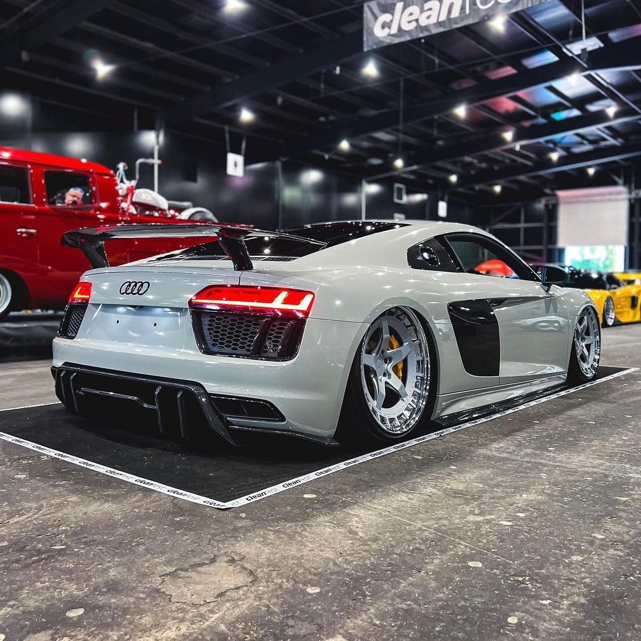 AUDI R8 V10 GEN 2 PRE - PREG CARBON FIBER REAR DIFFUSER (2015 - 2019) - AutoTailor