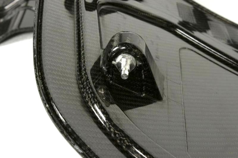 AUDI R8 V8/V10 GEN 1 CARBON FIBER DOOR PANEL TRIM (2008 - 2015) - AutoTailor