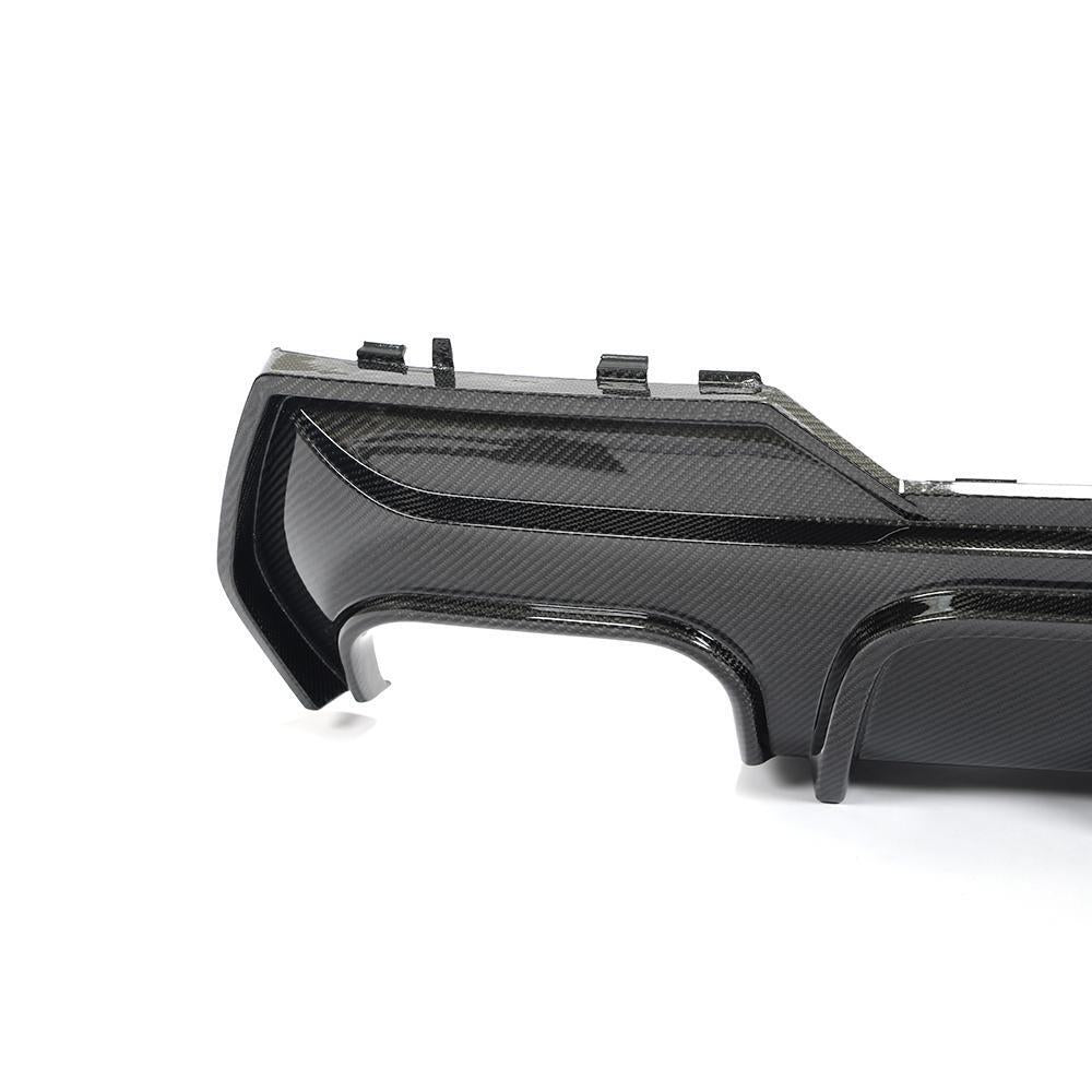 BMW 4 SERIES G22/G23 (M SPORT) CARBON FIBER RAIN LIGHT REAR DIFFUSER (2020+) - AutoTailor