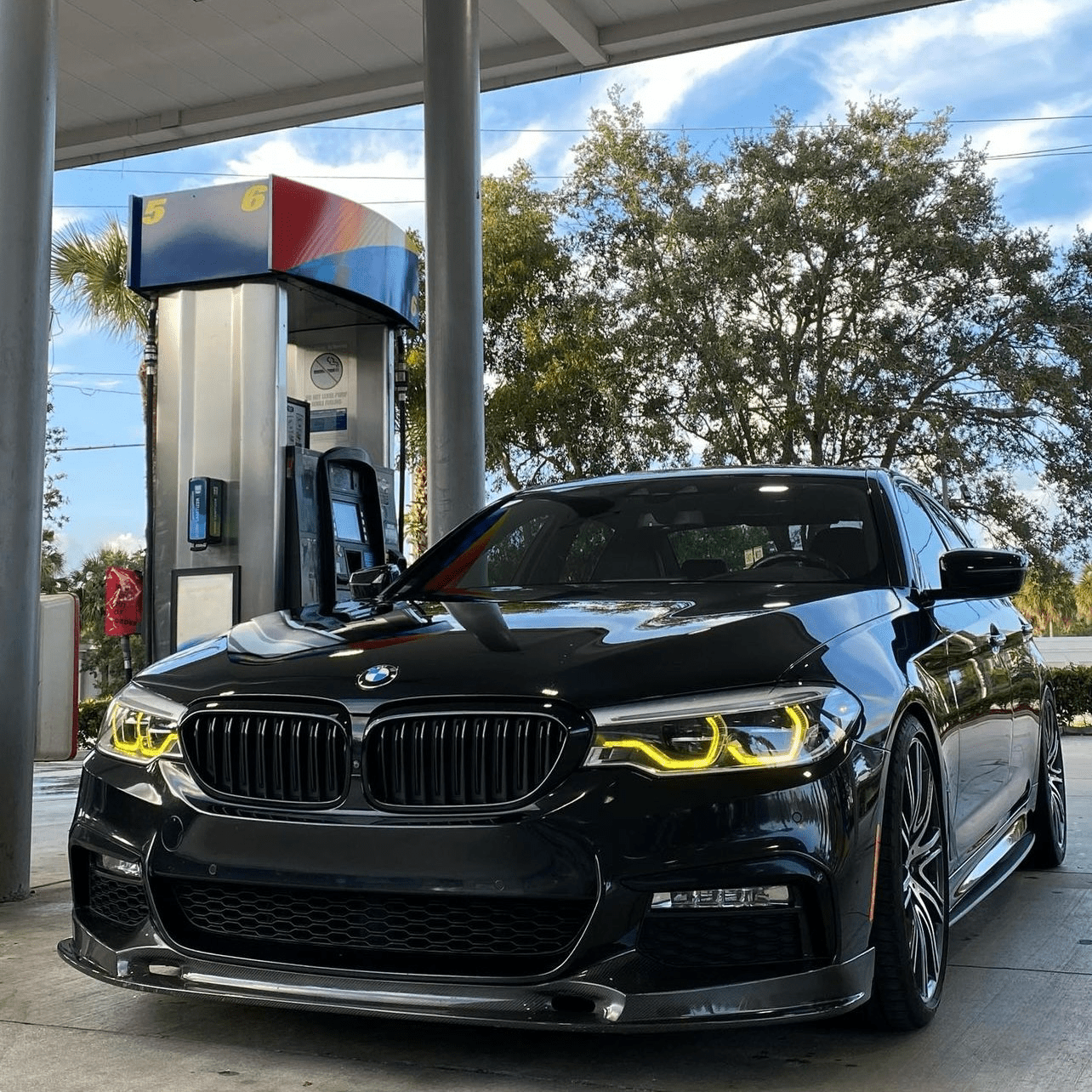 BMW 5 SERIES G30/G31 (M SPORT) CARBON FIBER FRONT SPLITTER (2017 - 2020) - AutoTailor