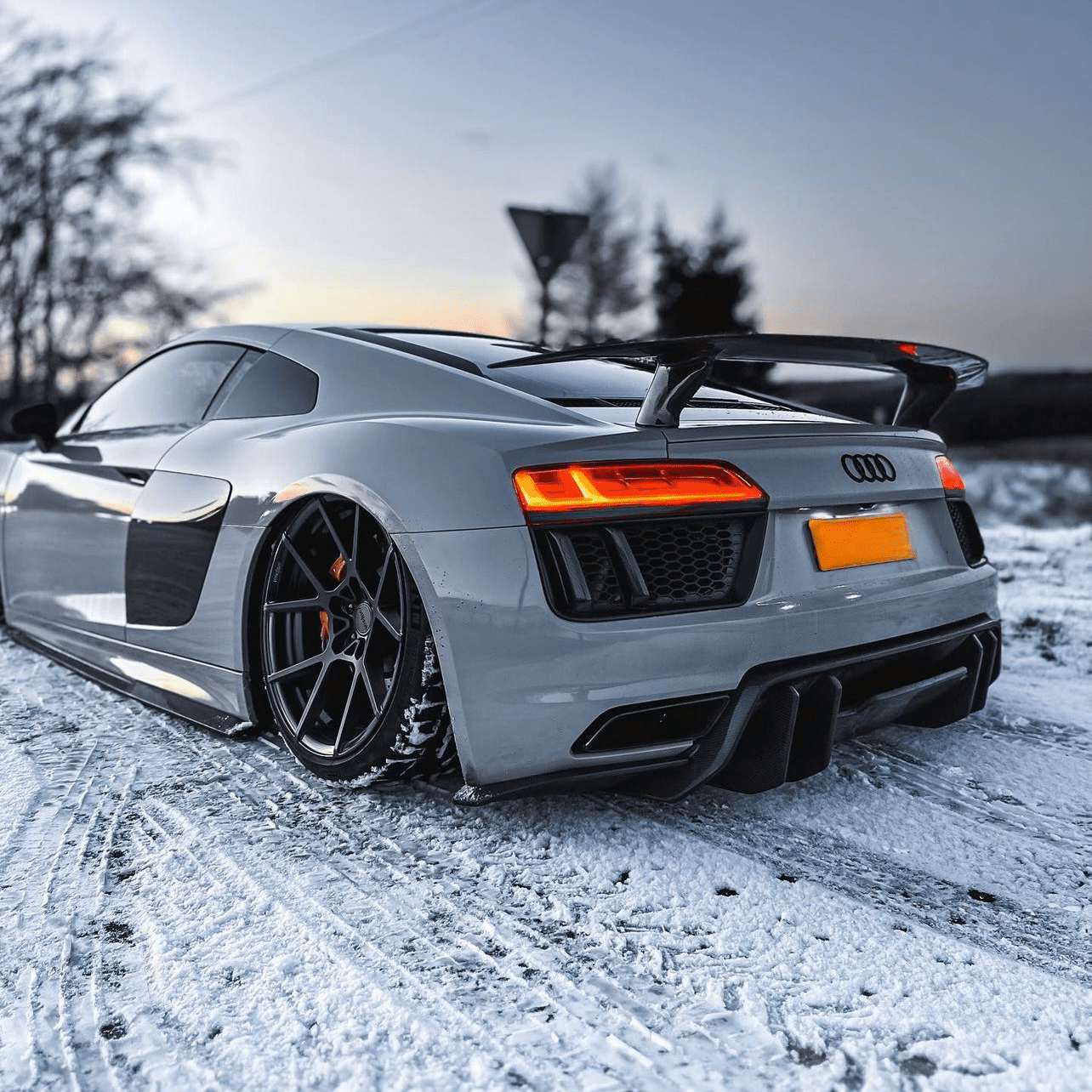 AUDI R8 V10 GEN 2 PRE - PREG CARBON FIBER REAR DIFFUSER (2015 - 2019) - AutoTailor