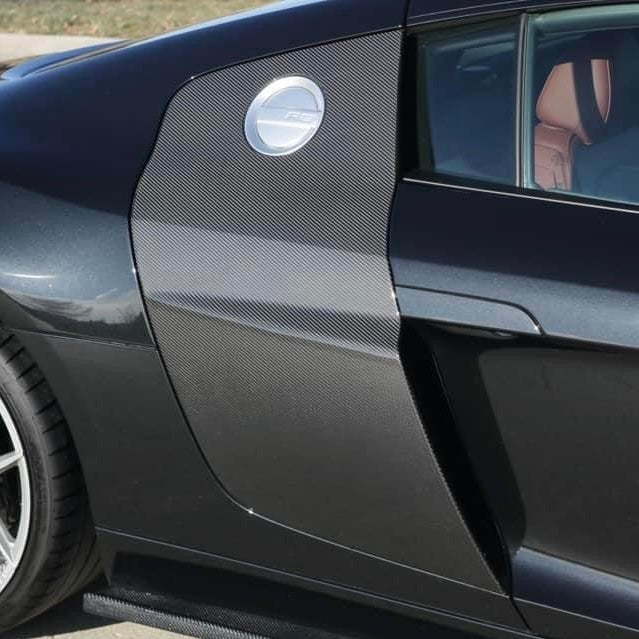 AUDI R8 V8/V10 GEN 1 CARBON FIBER DOOR PANEL TRIM (2008 - 2015) - AutoTailor