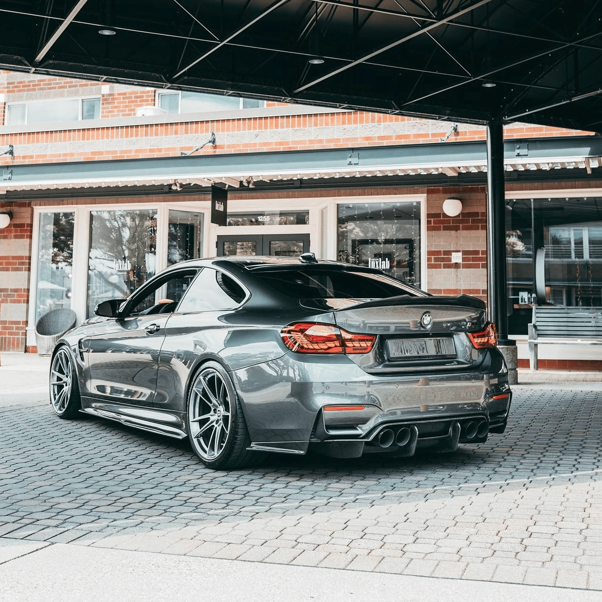 BMW M3 M4 F80/F82/F83 PRE - PREG CARBON FIBER REAR DIFFUSER (2014 - 2020) - AutoTailor