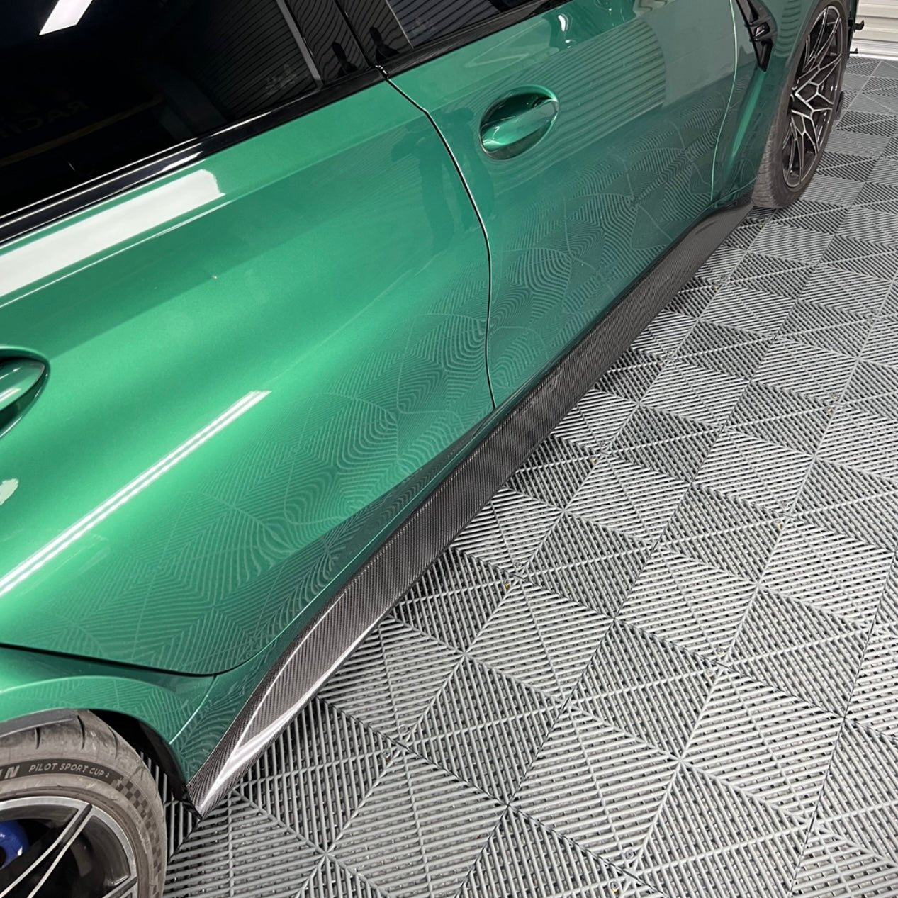 BMW M3 M4 G80/G82/G83 PRE - PREG CARBON FIBER SIDE SKIRTS (2021+) - AutoTailor