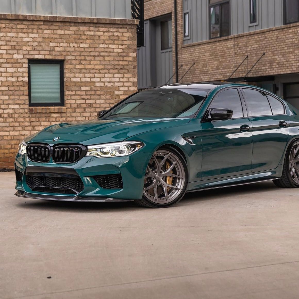 BMW M5 F90 CARBON FIBER FRONT SPLITTER (2017 - 2020) - AutoTailor